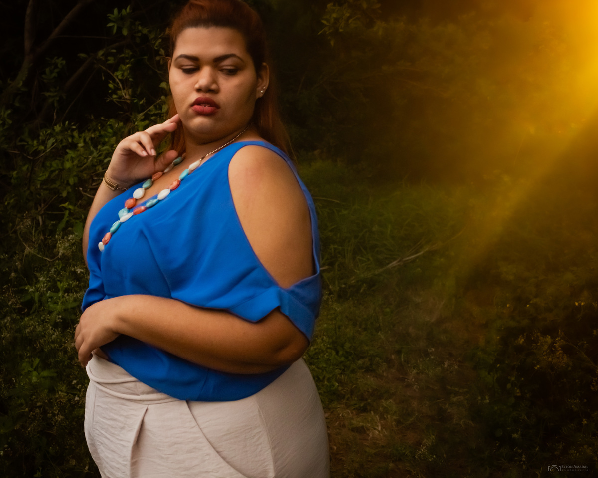 Foto com Flare do ensaio de fotos espontâneos no beco das artes Macaé RJ Elton Amaral Photografia