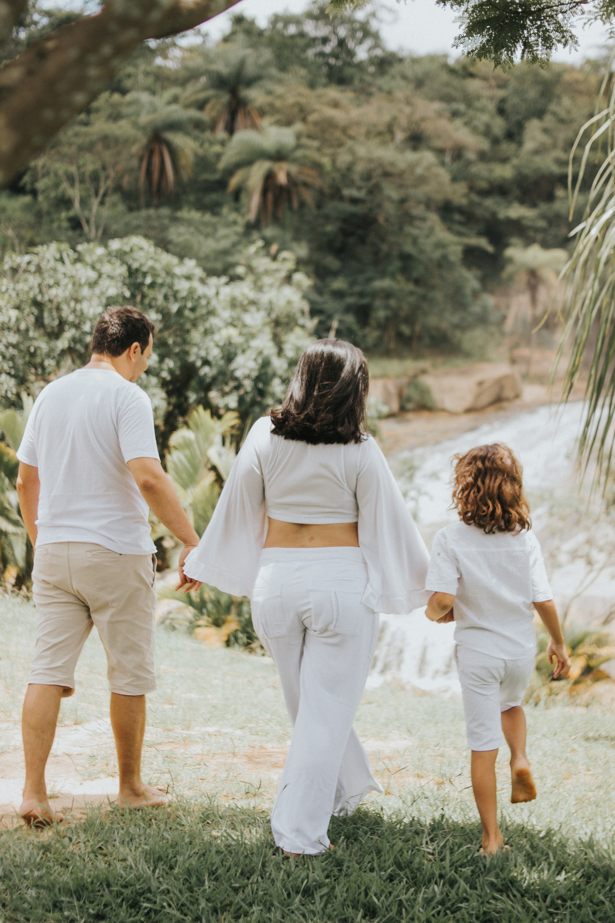 Ensaio Externo de Gestante na Cachoeira do Urubu em Pedro Leopoldo MG