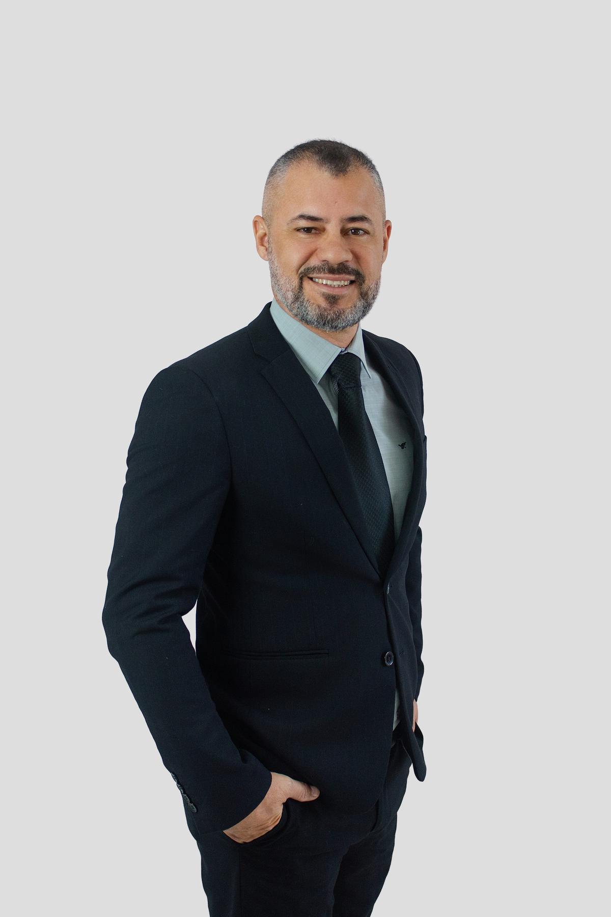 Ensaio Corporativo Masculino Homem Empresário no Estúdio em Matozinhos MG