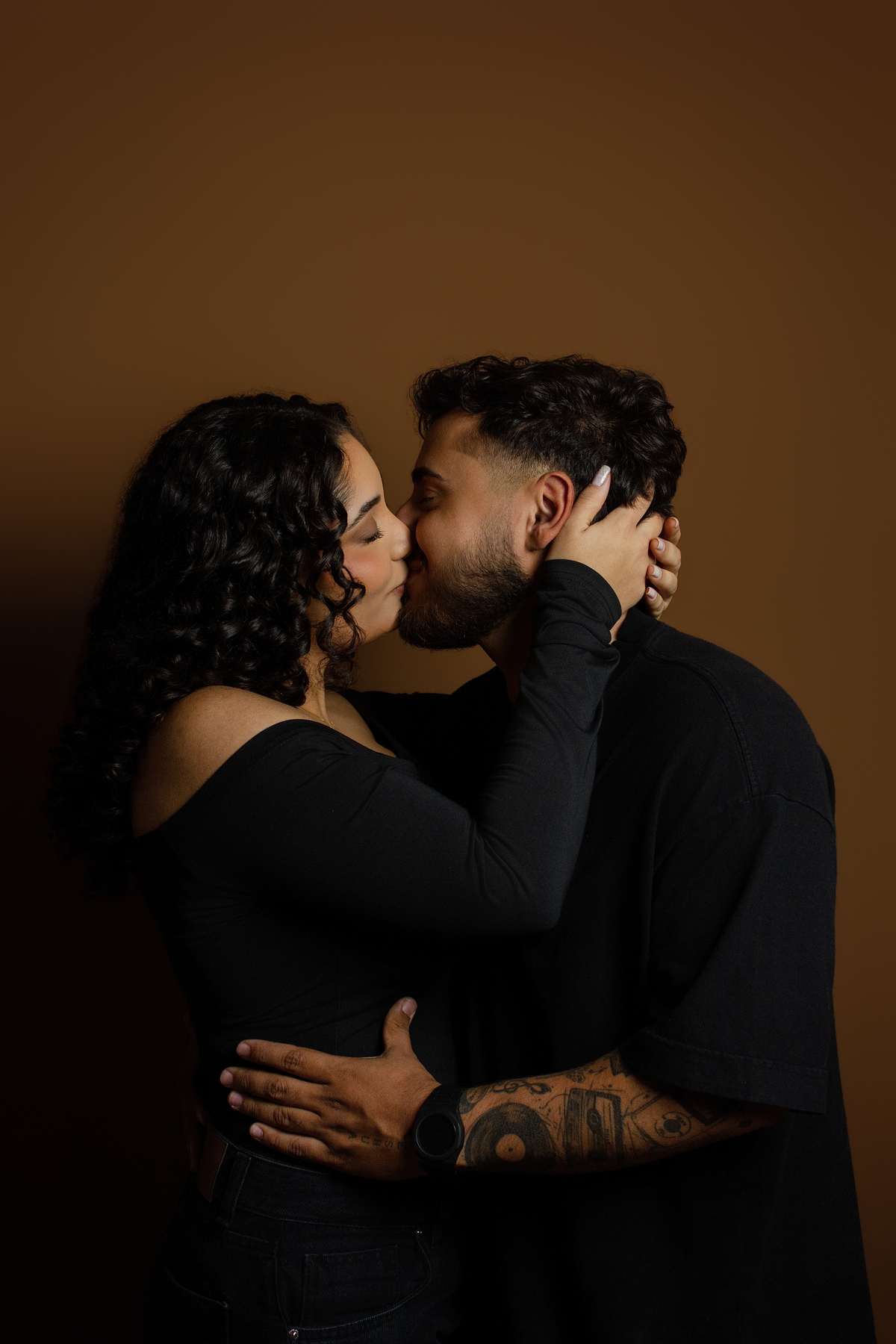 Ensaio de Casal Pré-Wedding no Estúdio em Matozinhos MG