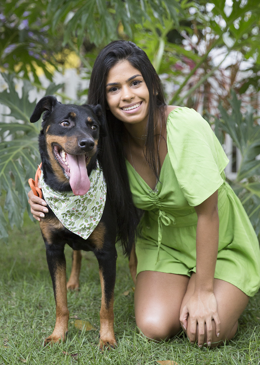 Marocas com sua mamãe aproveitando o jardim