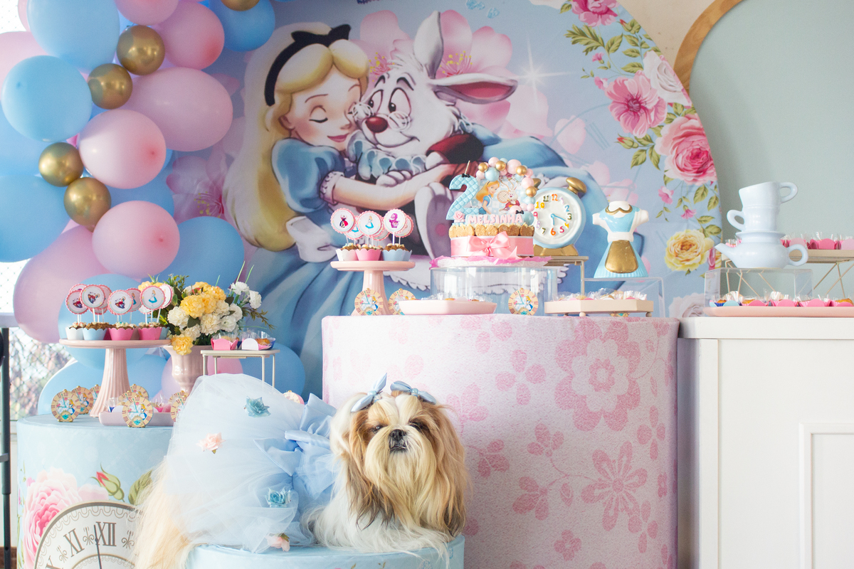 Melsinha posa com seu vestido Mar de Ideias