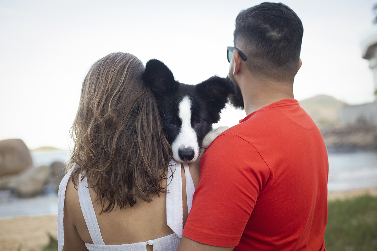 Luck ganha um abraço dos pais