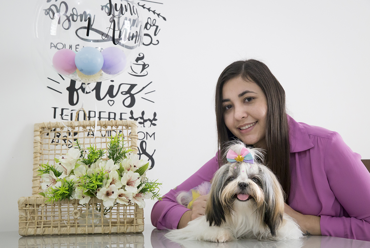 Luna com sua mamãe Mariana, posando para fotos