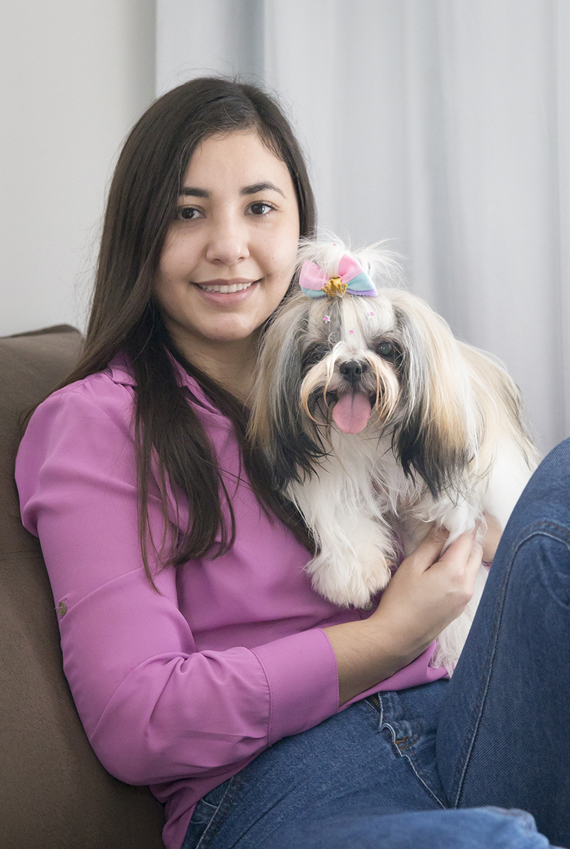 Luna com sua mamãe Mariana, posando para fotos