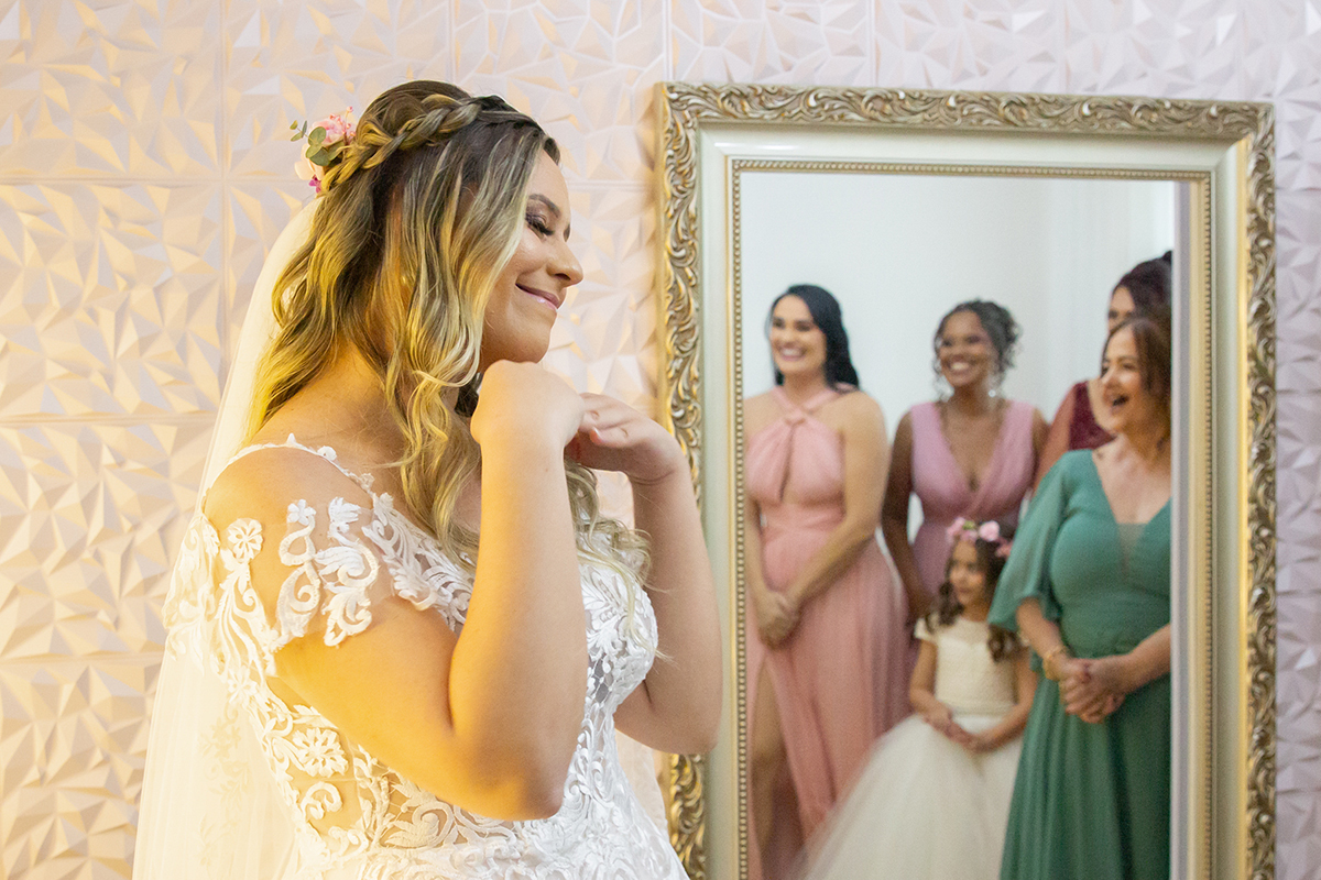 Noiva no momento do fist look