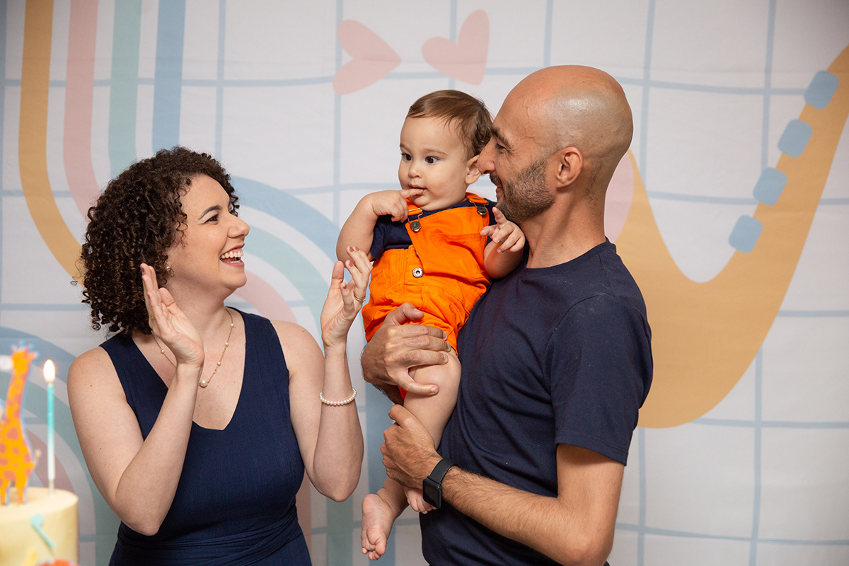 aniversario-infantil-um-ano-bebe-musica-parabens-mesa-do-bolo-vila-velha-espirito-santo 