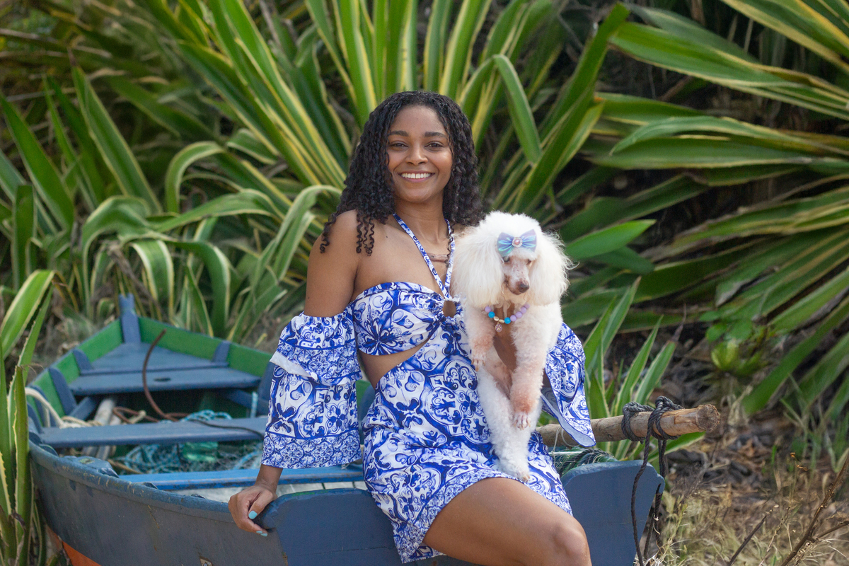 fotografia-pet-ensaio-praia-poodle-idoso-barradojucu-vilavelha
