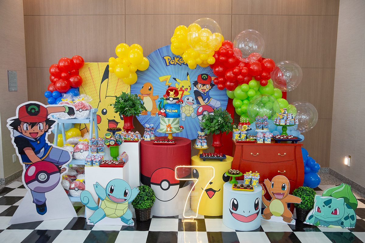 aniversario-pokemon-vilavelha-2025-decoracao-mesadobolo