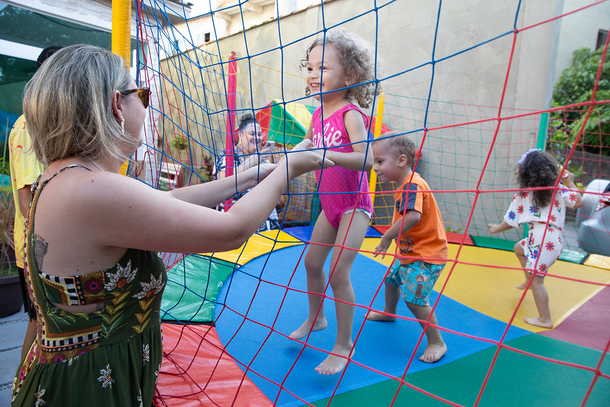 aniversario-infantil-barbie-pool-party-vitoria-2026