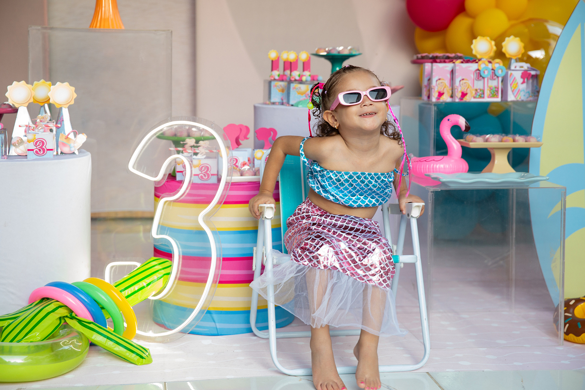 aniversario-infantil-barbie-pool-party-vitoria-2026