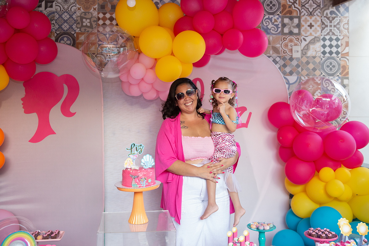 aniversario-infantil-barbie-pool-party-vitoria-2026