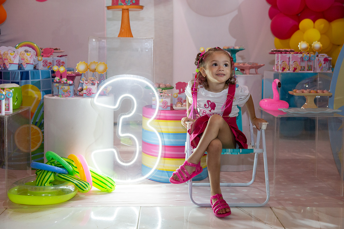 aniversario-infantil-barbie-pool-party-vitoria-2026