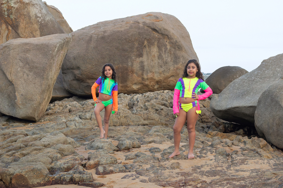 ensaio-irmas-familia-praia-vitoria-es-2026