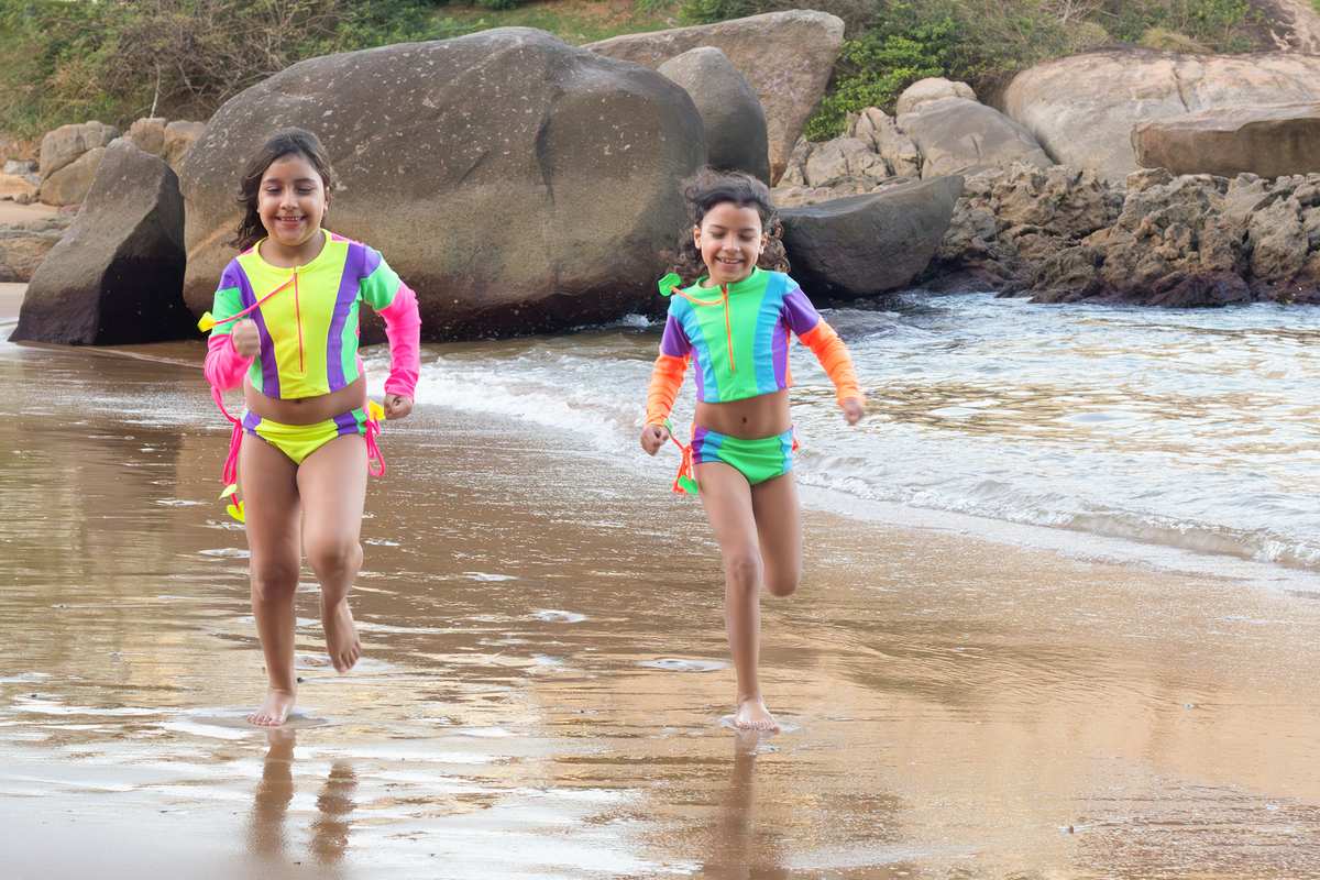 ensaio-irmas-familia-praia-vitoria-es-2026