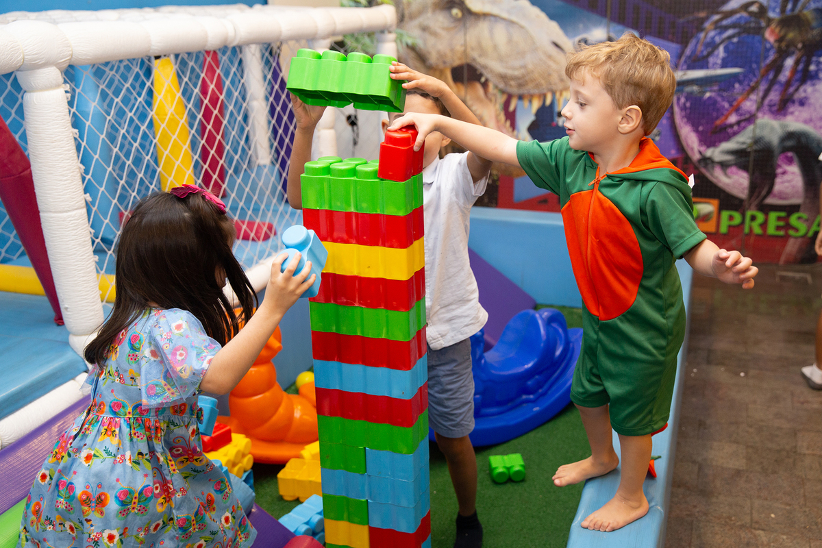 aniversario-infantil-vitoria-dinossauros-2026