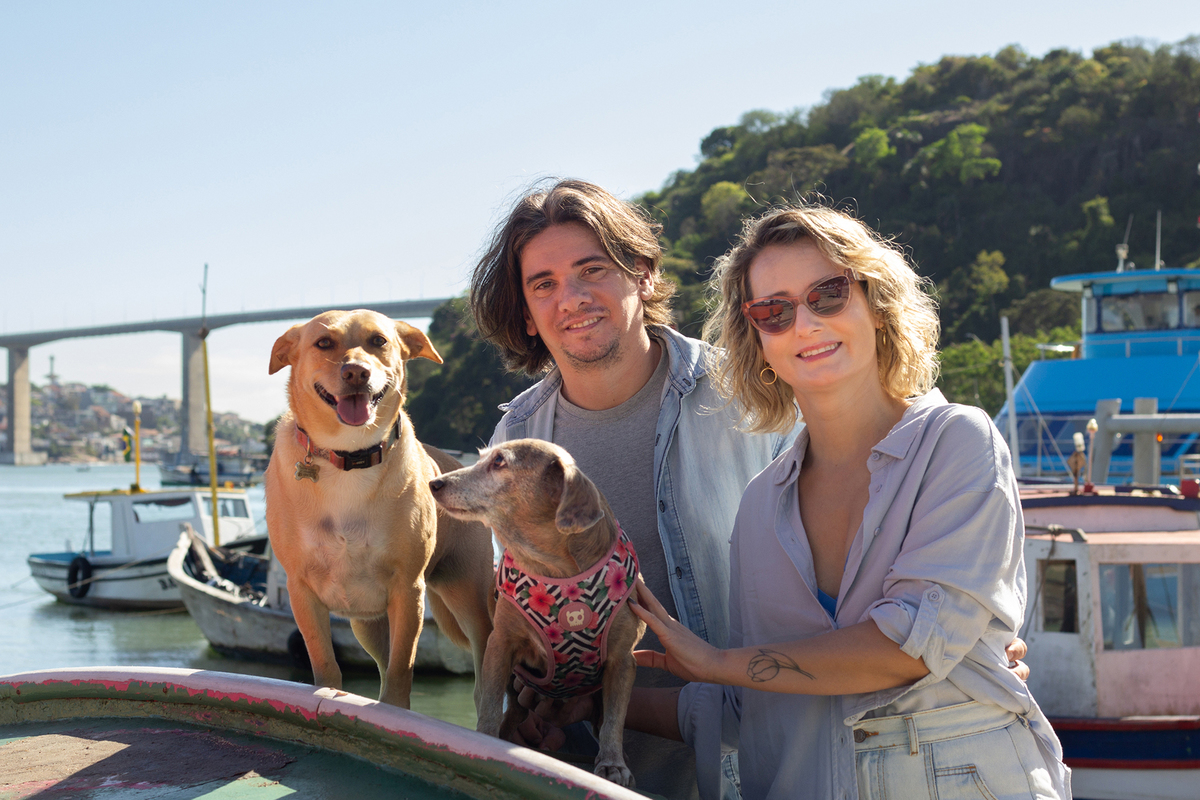 ensaio-pet-familia-praia-ao-ar-livre