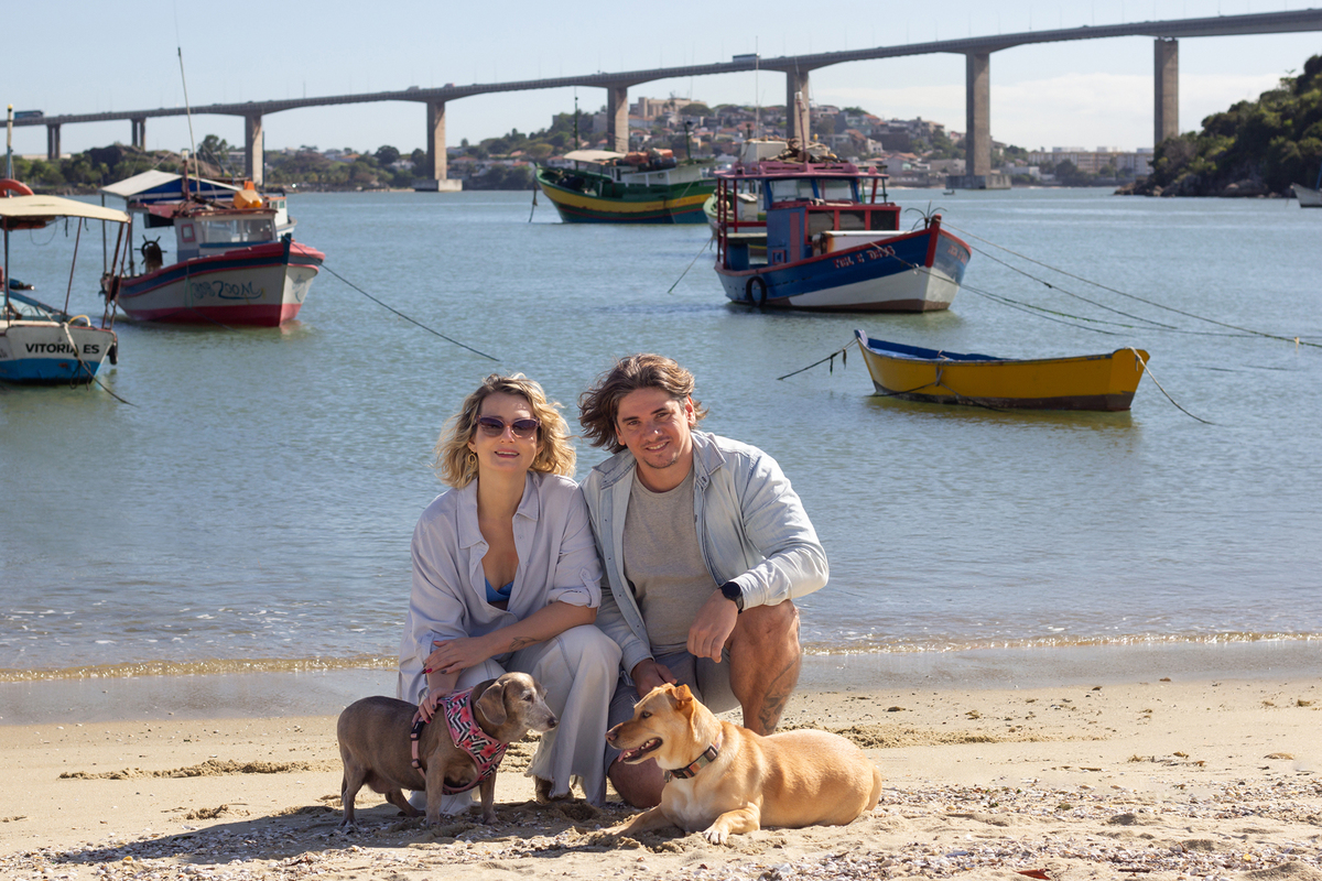 ensaio-pet-familia-praia-ao-ar-livre