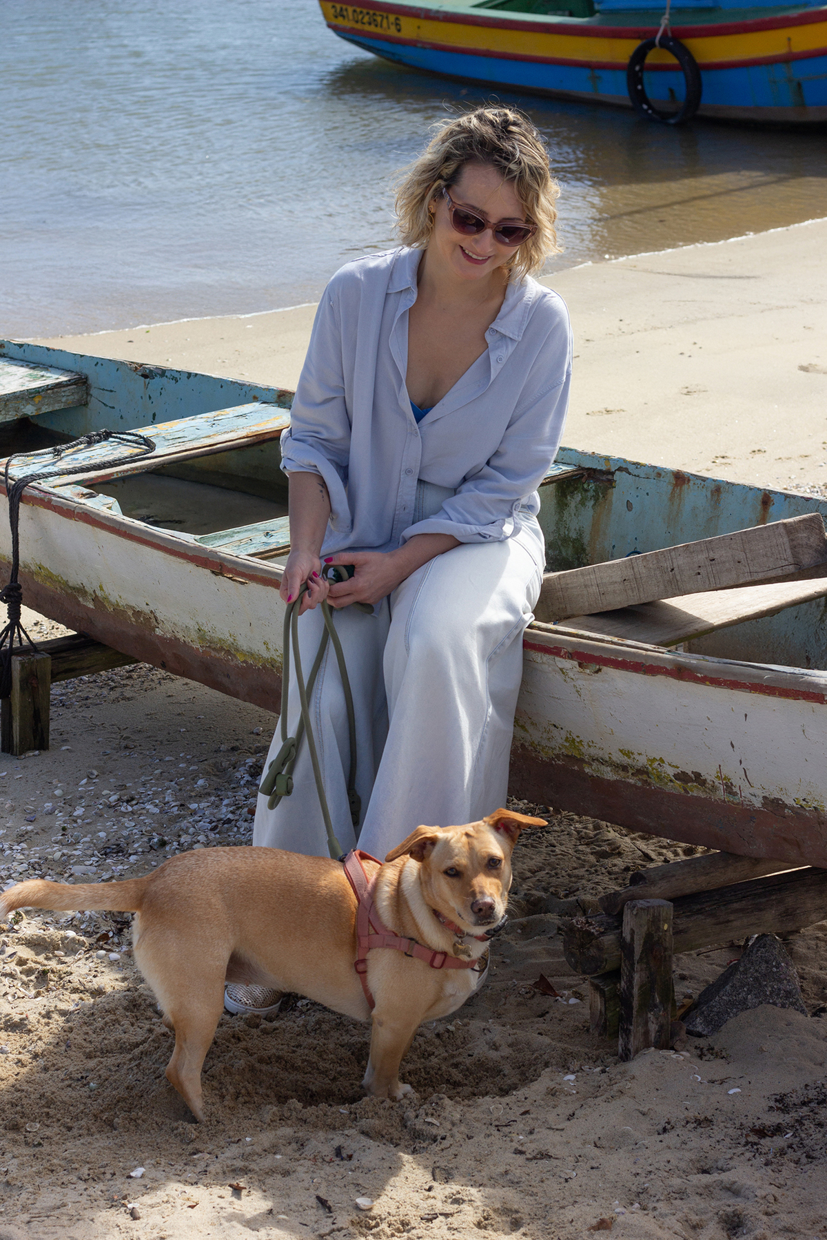 ensaio-pet-familia-praia-ao-ar-livre