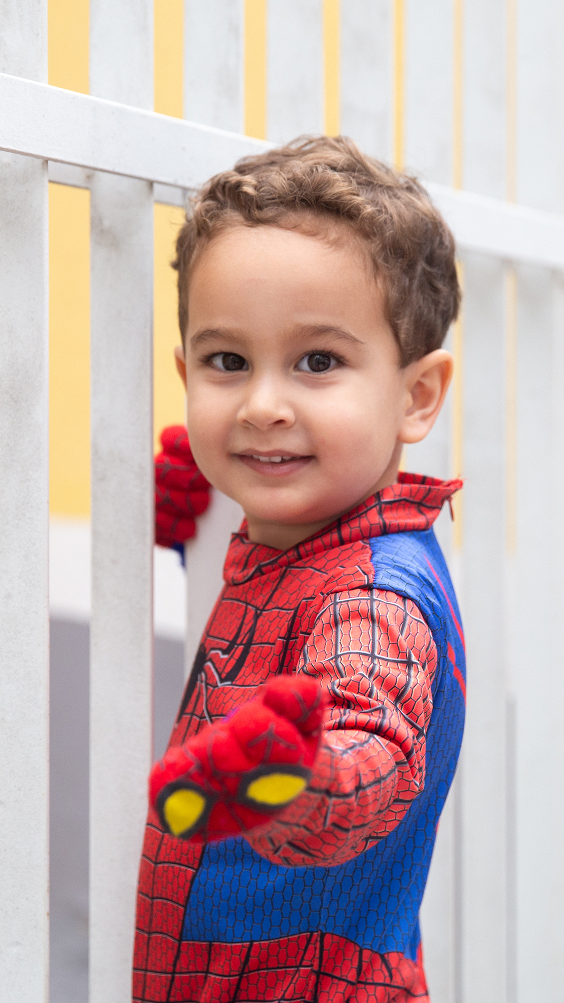 aniversario infantil do Joca comemorando 3 anos vestido de Homem-Aranha durante sua festa no Carretão da Alegria.