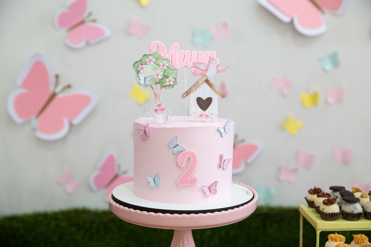 bolo de  2 anos com bolo em festa intimista em casa