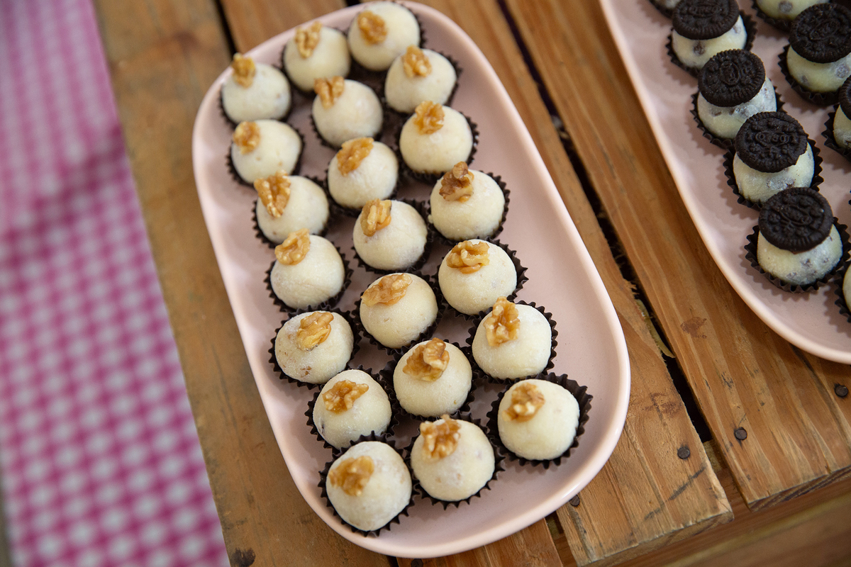 docinhos em festa intimista em casa