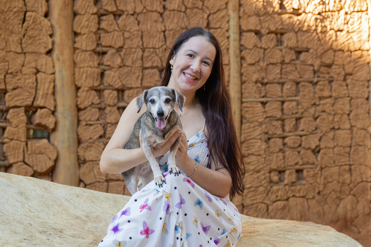 Bia e Junia, durante o ensaio pet num fim de tarde de sol 