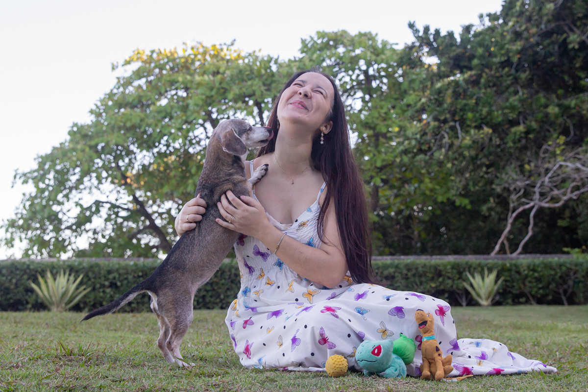 Bia e Junia, durante o ensaio pet num fim de tarde de sol 