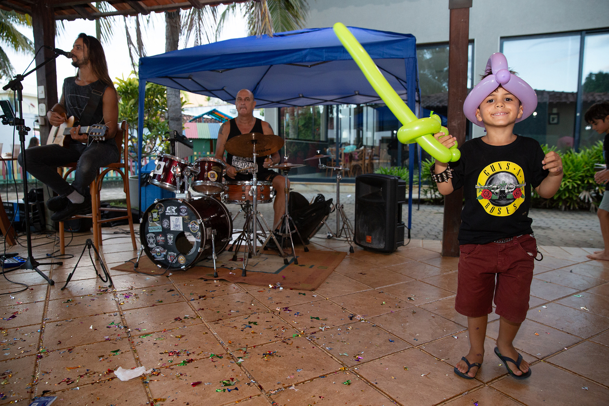 Registro espontâneo da animação e das atrações da festa de aniversário de 4 anos do Leo em Vila Velha.