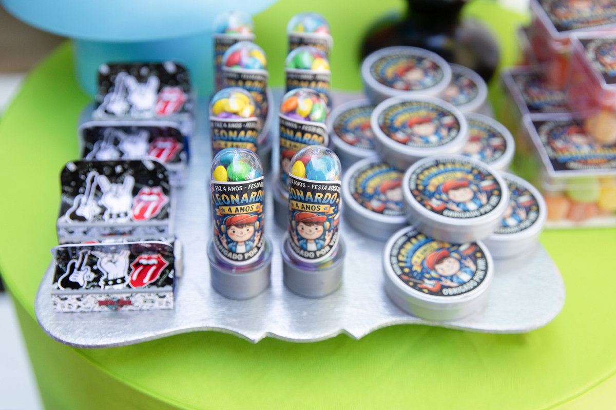 Lembrancinhas personalizadas do aniversário de 4 anos.