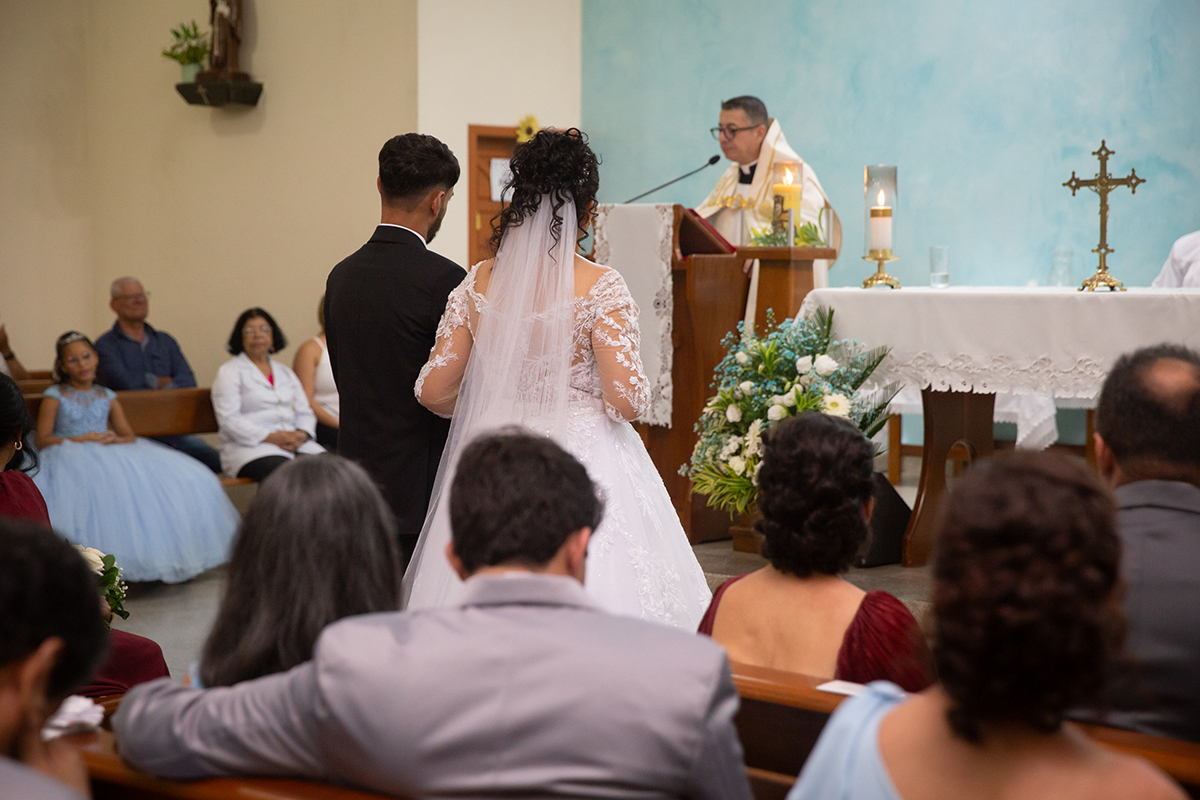Celebração da Palavra durante o casamento religioso.