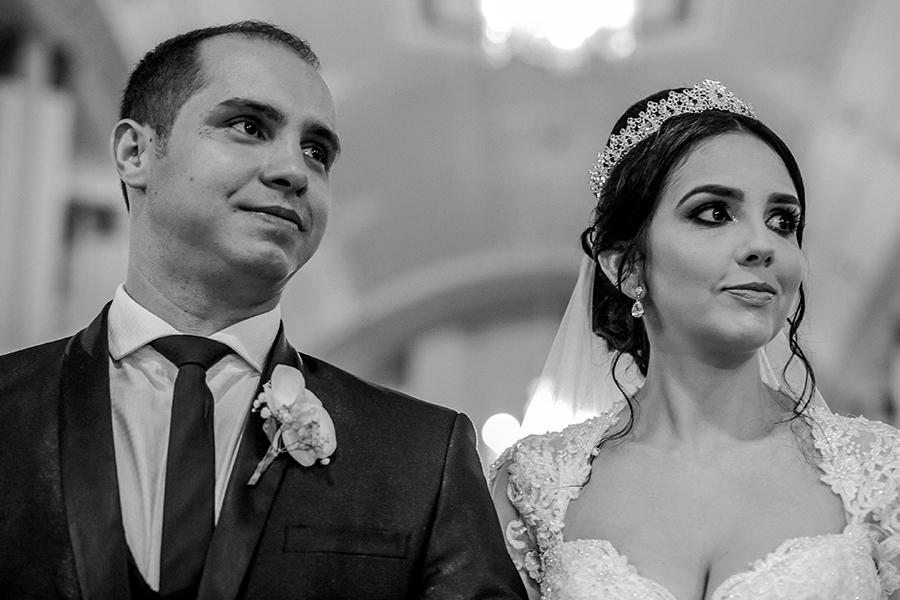 Casal no altar 