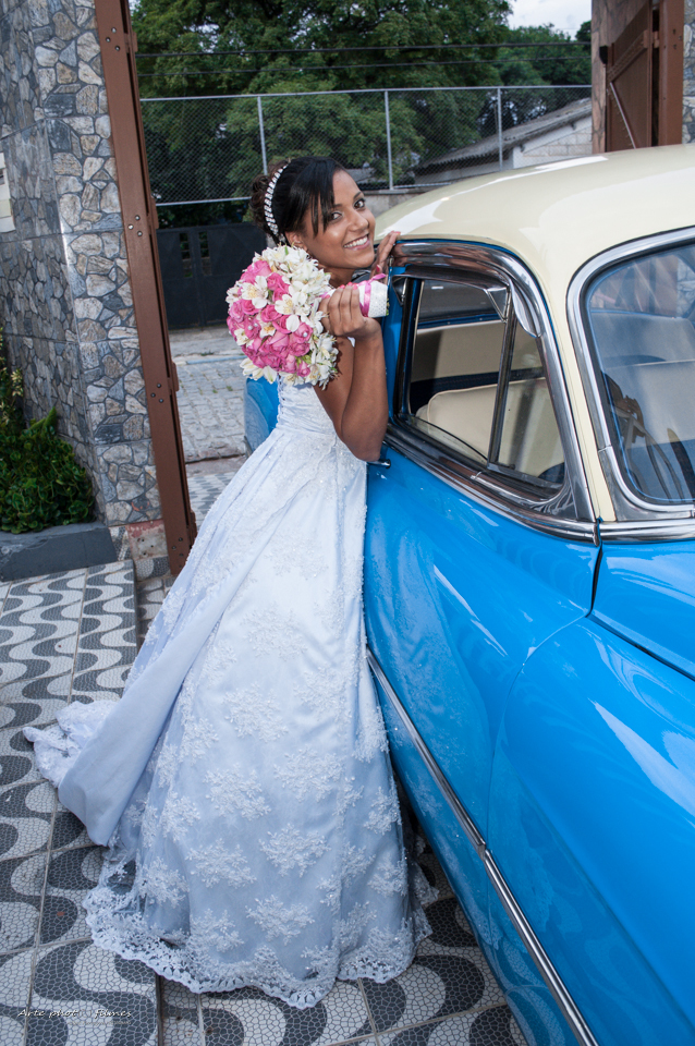 fotos da noiva junto ao chevrolet Belair