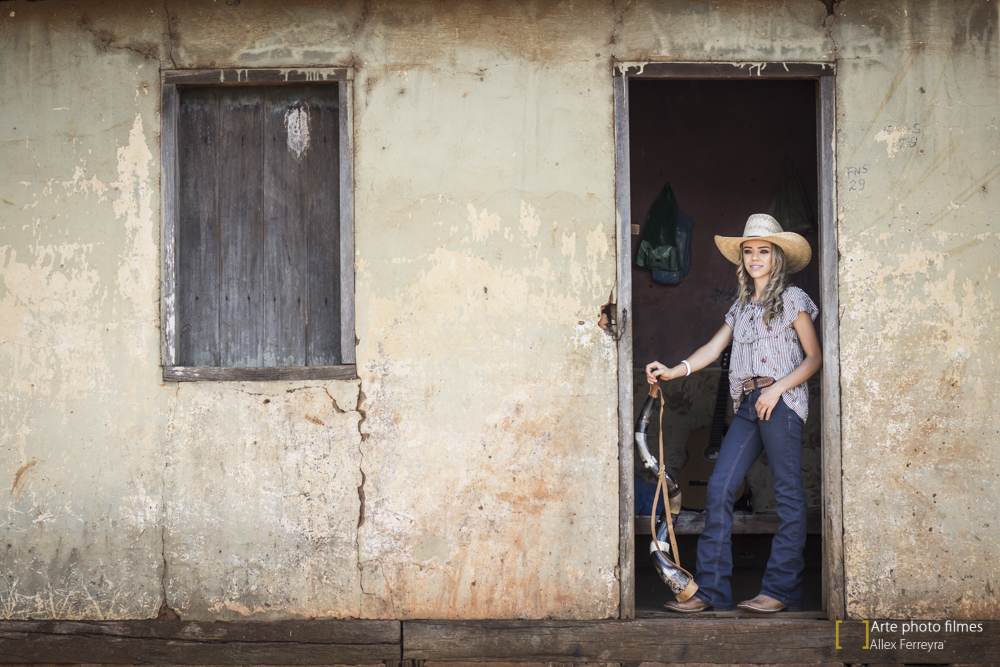 fotógrafo ensaio 15 anos country berrante fazenda de café presidente Olegário casa estilo rustico antiga
