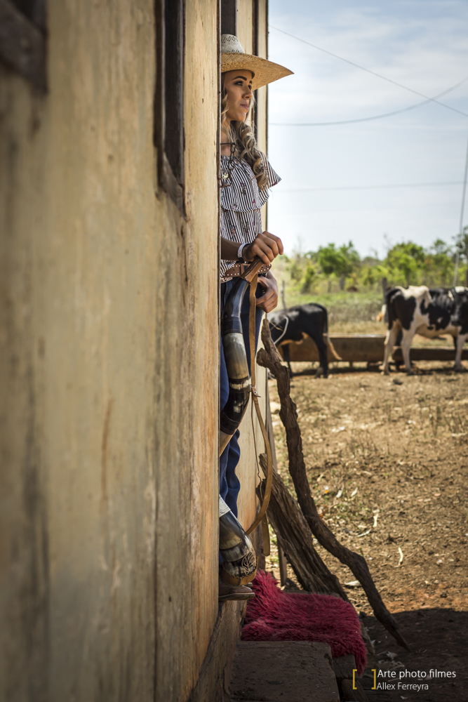fotógrafo ensaio 15 anos country berrante fazenda de café presidente Olegário casa estilo rustico antiga