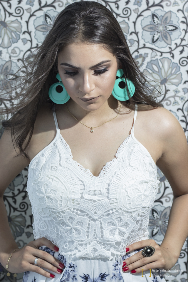 fotografia de moda maquiagem nud blusa branca