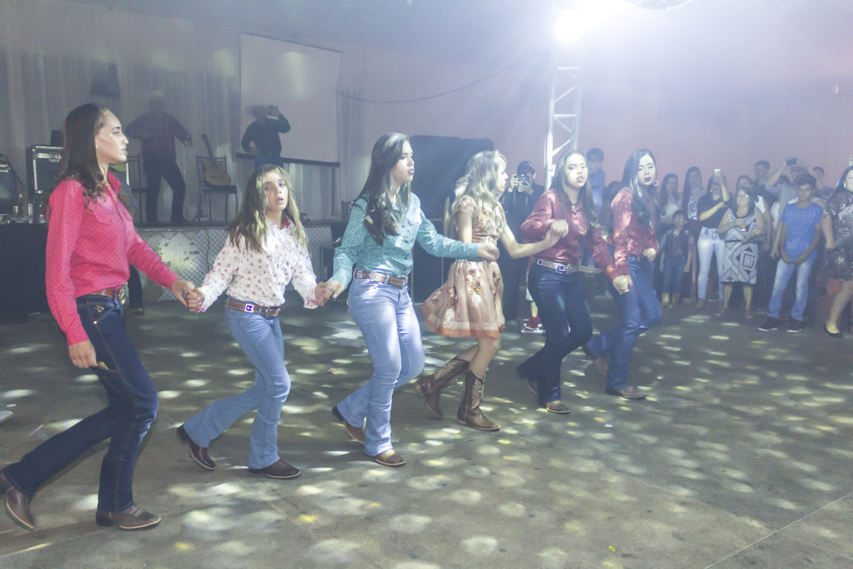 Fotografia-decoração-rustica-aniversário-15-anos- Ana Paula-clube-Buritis-Presidente-Olegario-MG