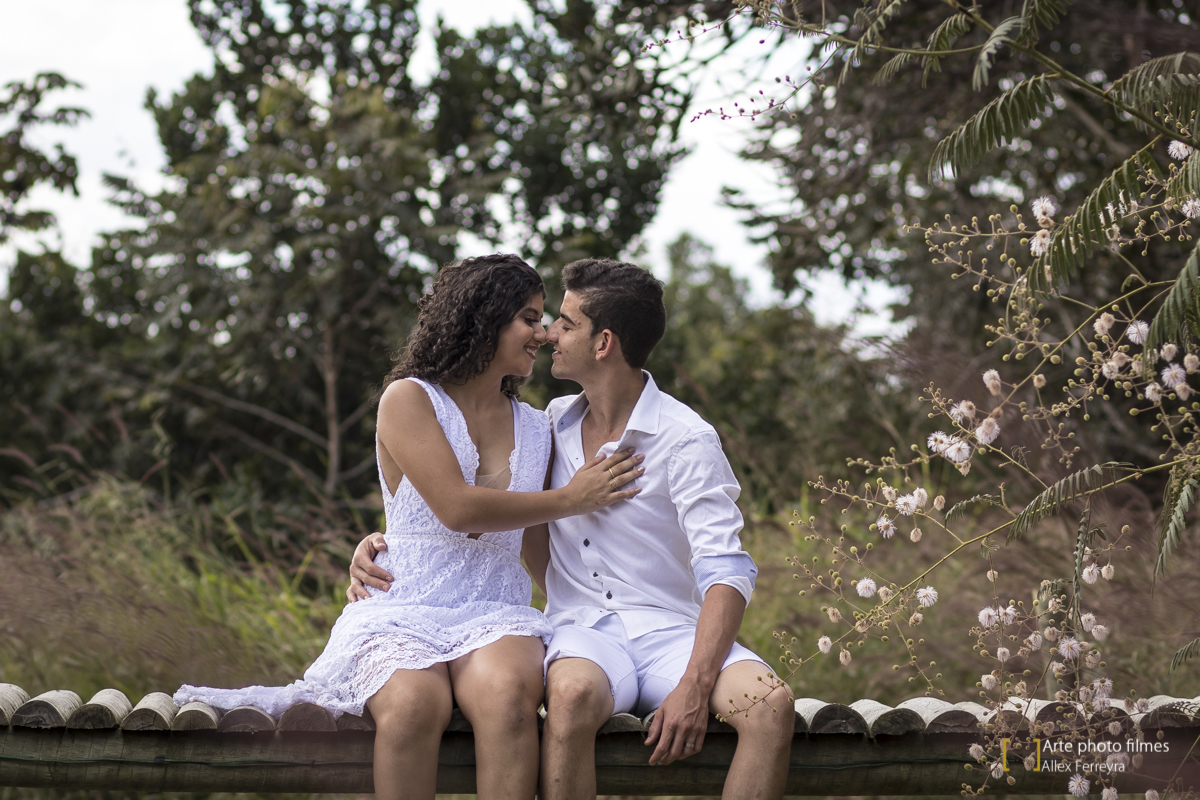 fotografo-ensaio-pre-wedding-casamento-Maryane-Darley-pousada-andorinhas-presidente-olegário-mg