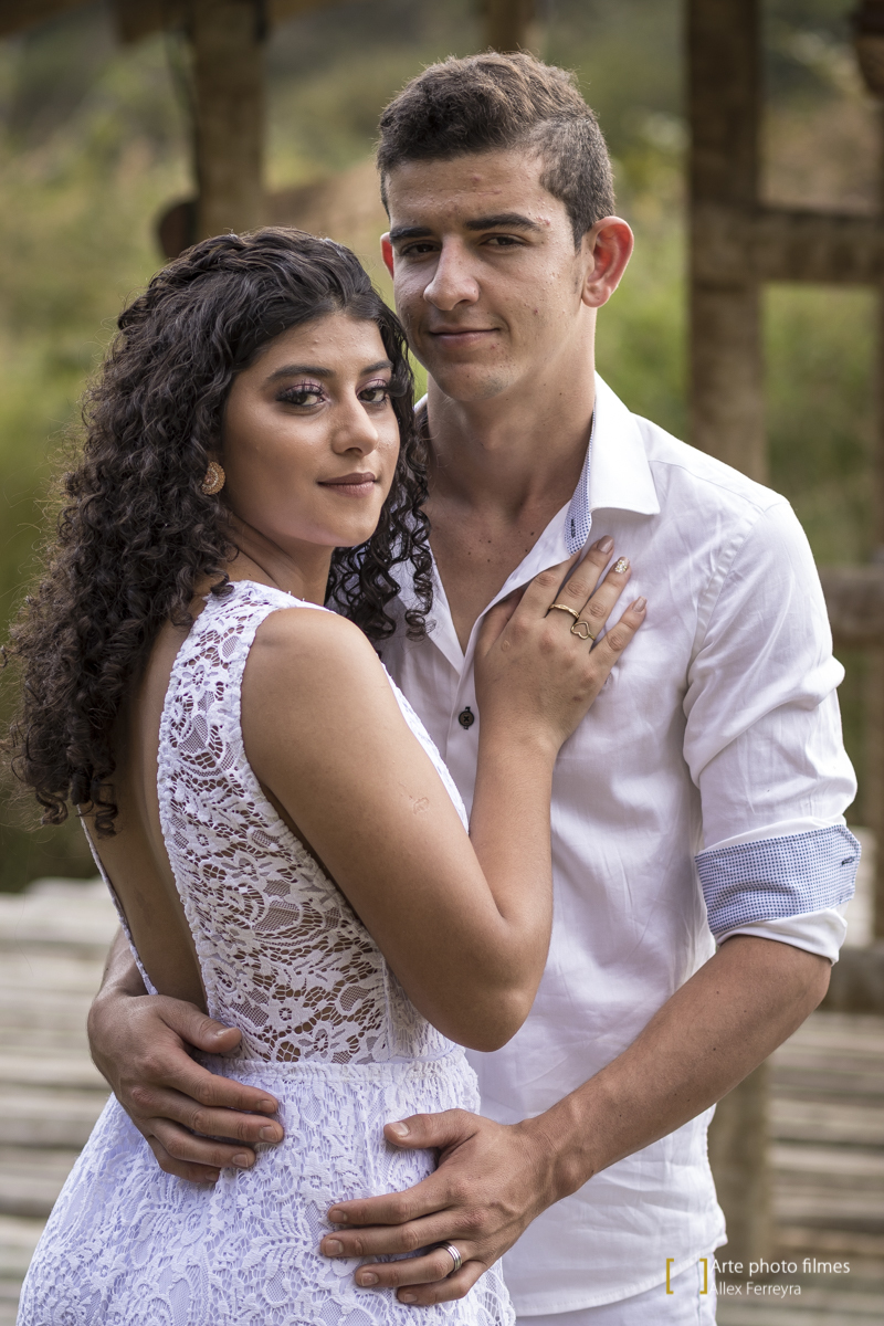 fotografo-ensaio-pre-wedding-casamento-Maryane-Darley-pousada-andorinhas-presidente-olegário-mg