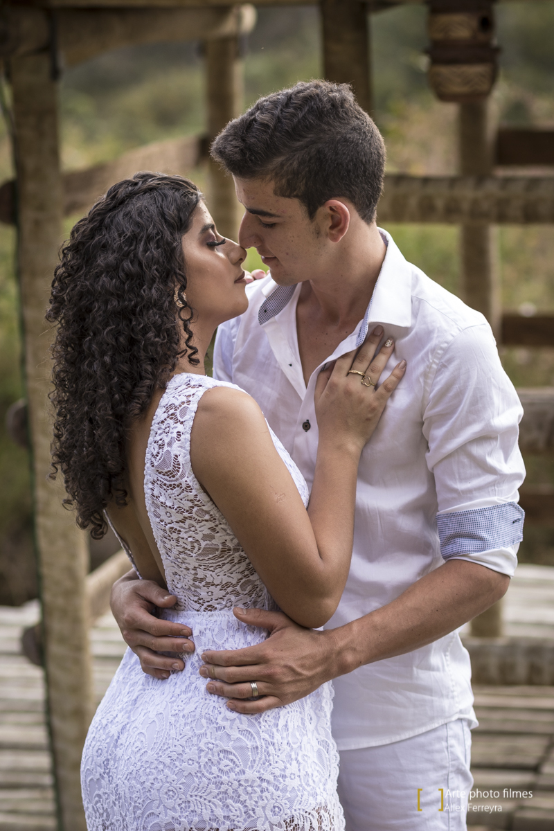 fotografo-ensaio-pre-wedding-casamento-Maryane-Darley-pousada-andorinhas-presidente-olegário-mg