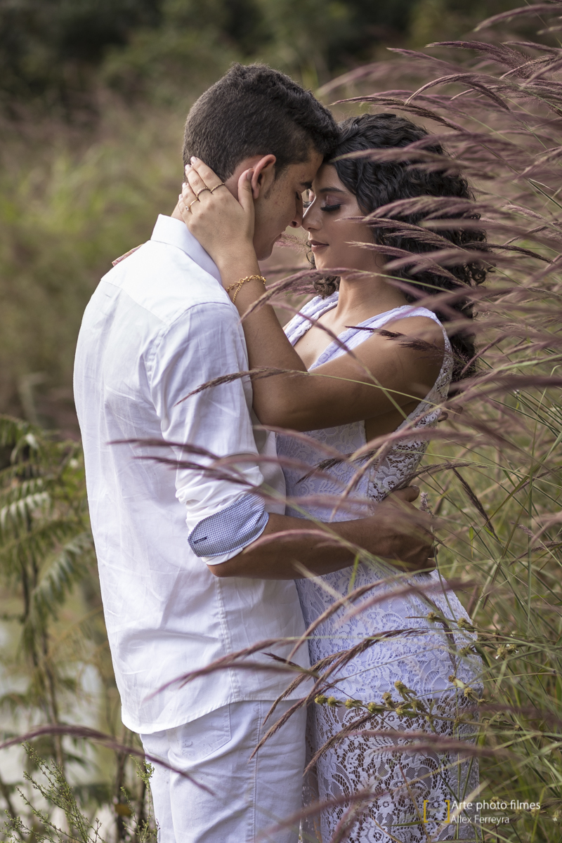 fotografo-ensaio-pre-wedding-casamento-Maryane-Darley-pousada-andorinhas-presidente-olegário-mg