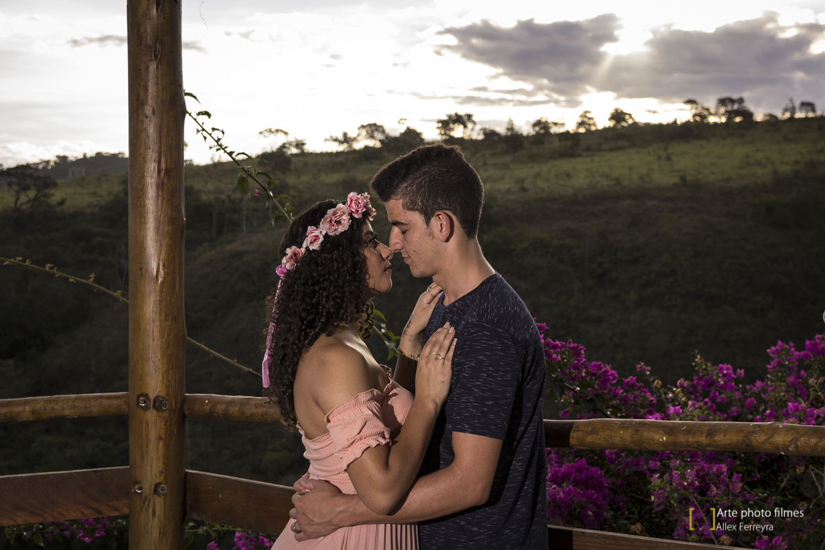 fotografo-ensaio-pre-wedding-casamento-Maryane-Darley-pousada-andorinhas-presidente-olegário-mg