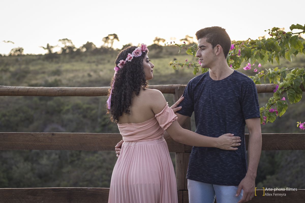 fotografo-ensaio-pre-wedding-casamento-Maryane-Darley-pousada-andorinhas-presidente-olegário-mg