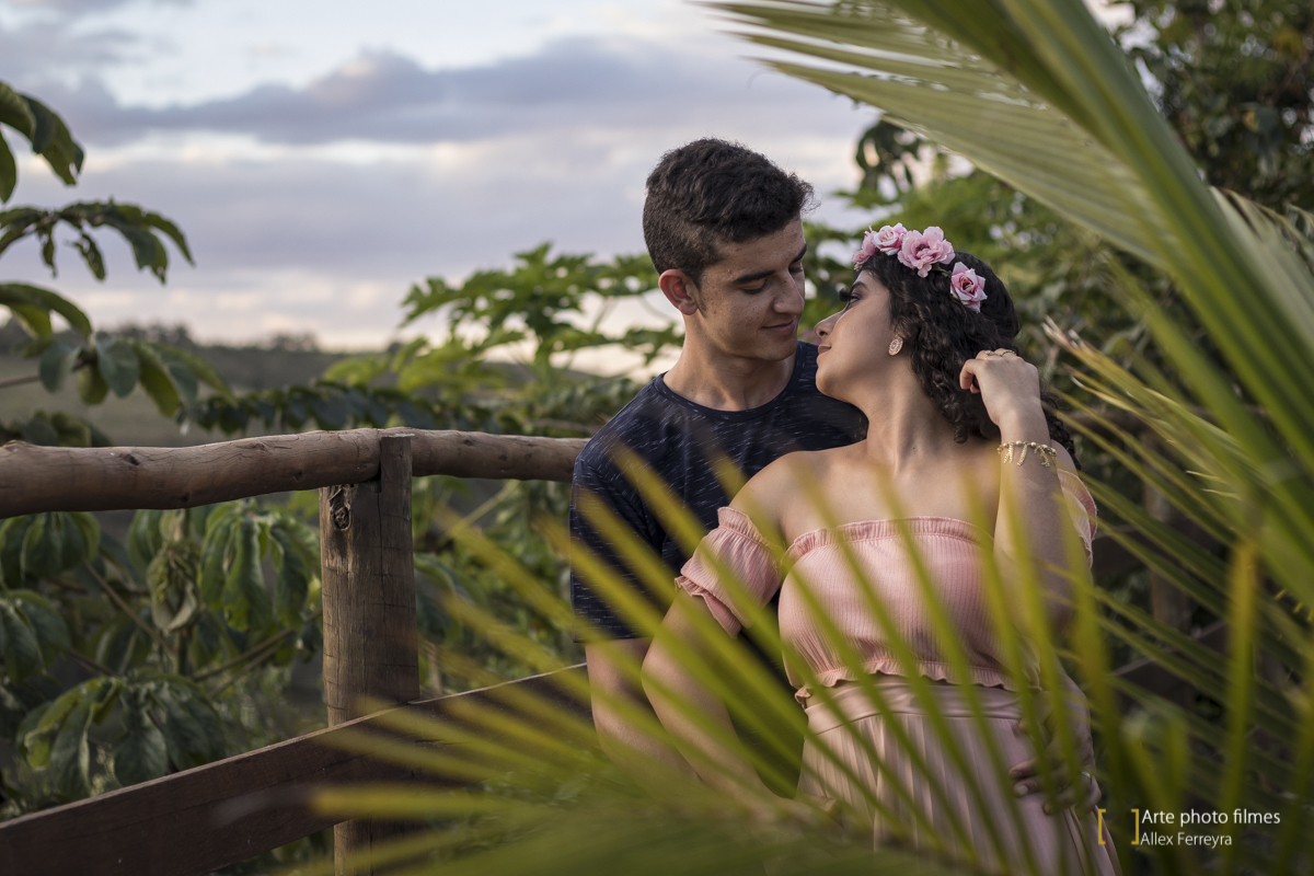 fotografo-ensaio-pre-wedding-casamento-Maryane-Darley-pousada-andorinhas-presidente-olegário-mg