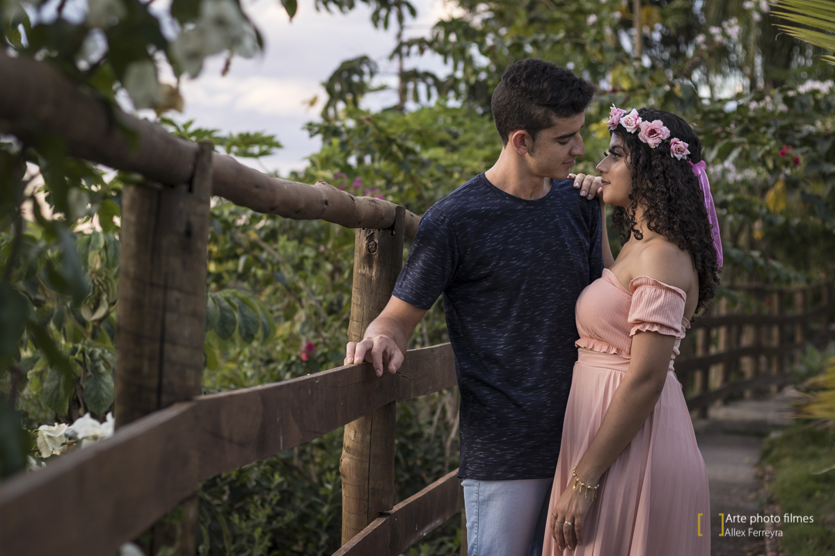 fotografo-ensaio-pre-wedding-casamento-Maryane-Darley-pousada-andorinhas-presidente-olegário-mg