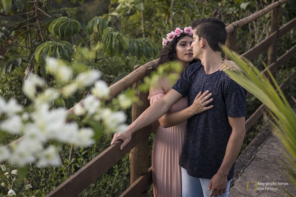 fotografo-ensaio-pre-wedding-casamento-Maryane-Darley-pousada-andorinhas-presidente-olegário-mg