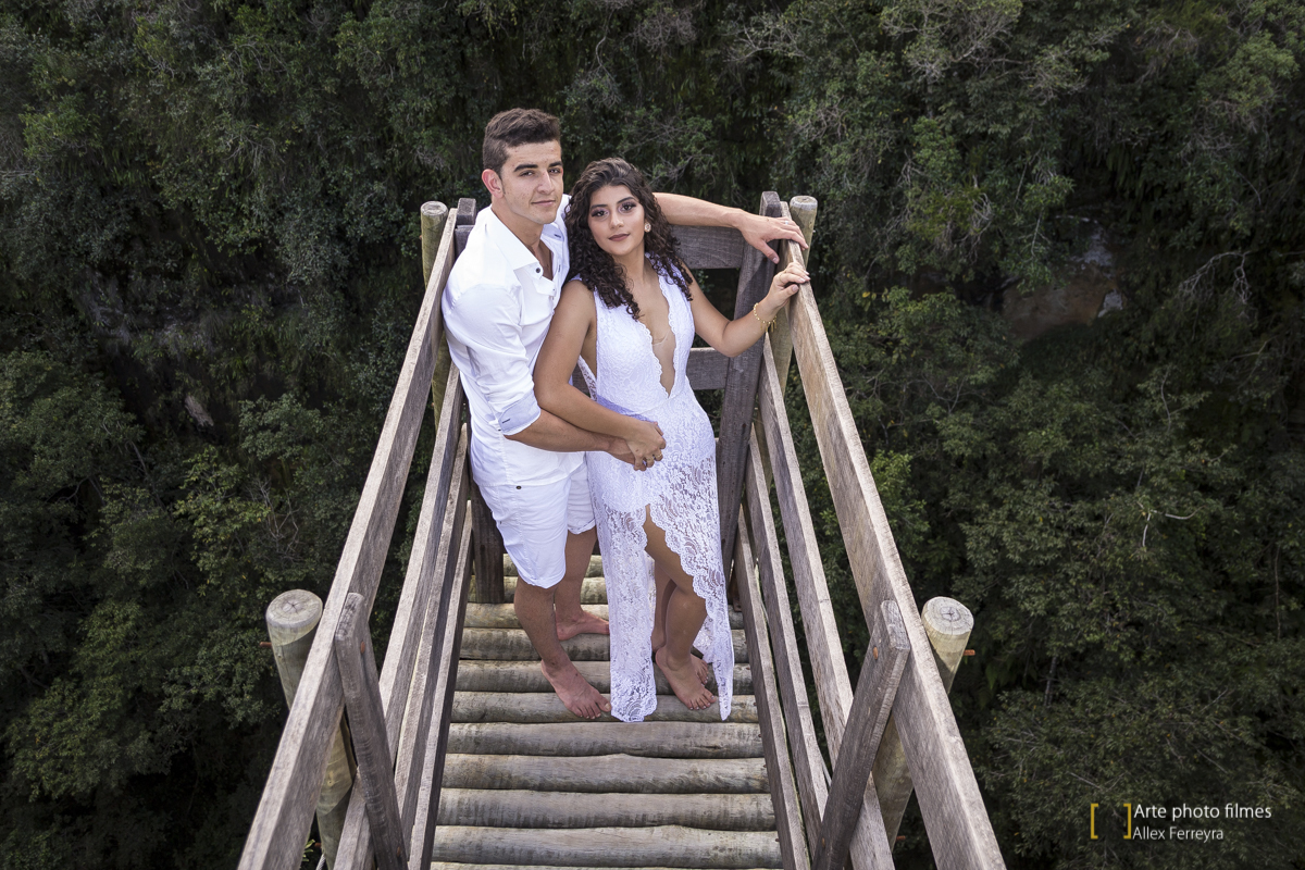 fotografo-ensaio-pre-wedding-casamento-Maryane-Darley-pousada-andorinhas-presidente-olegário-mg