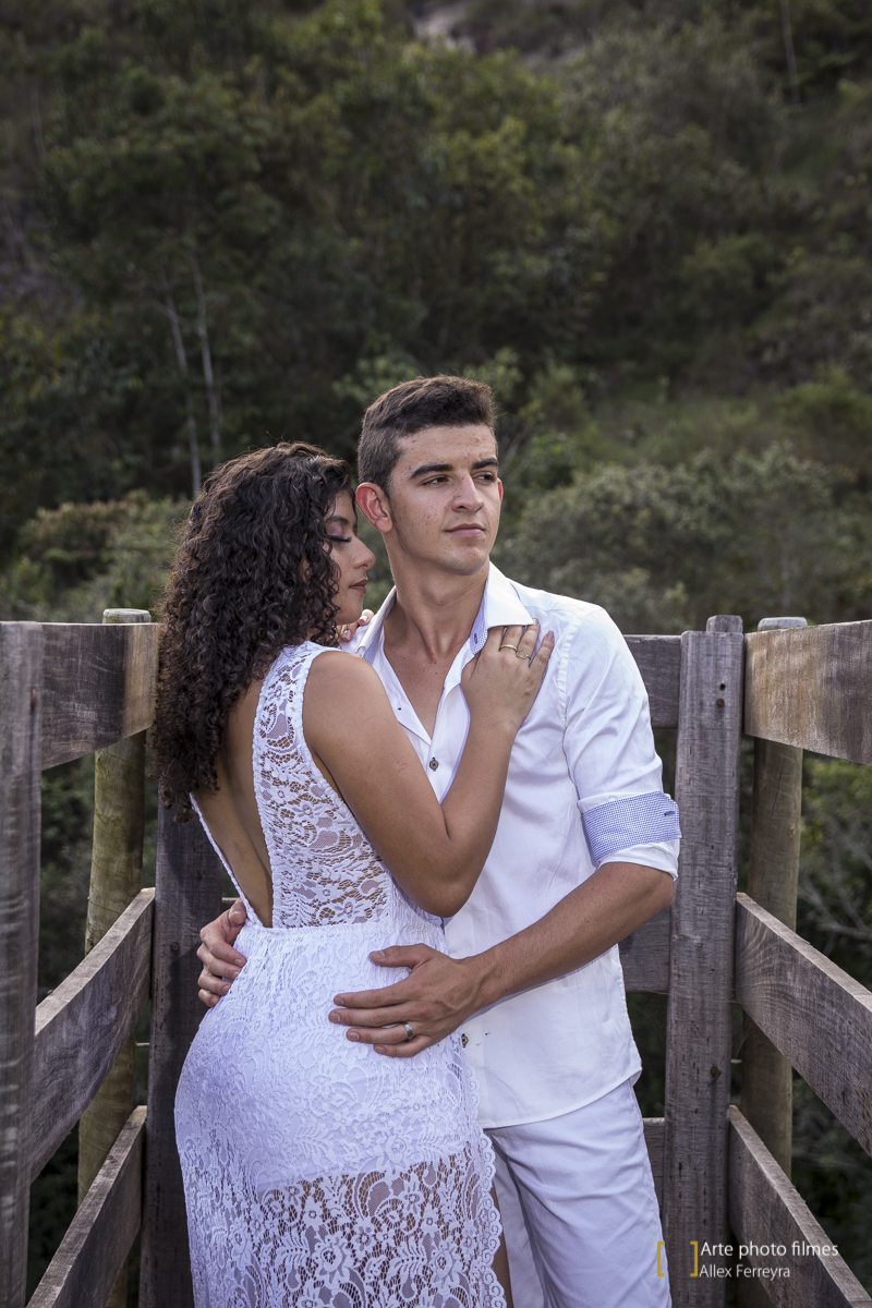 fotografo-ensaio-pre-wedding-casamento-Maryane-Darley-pousada-andorinhas-presidente-olegário-mg