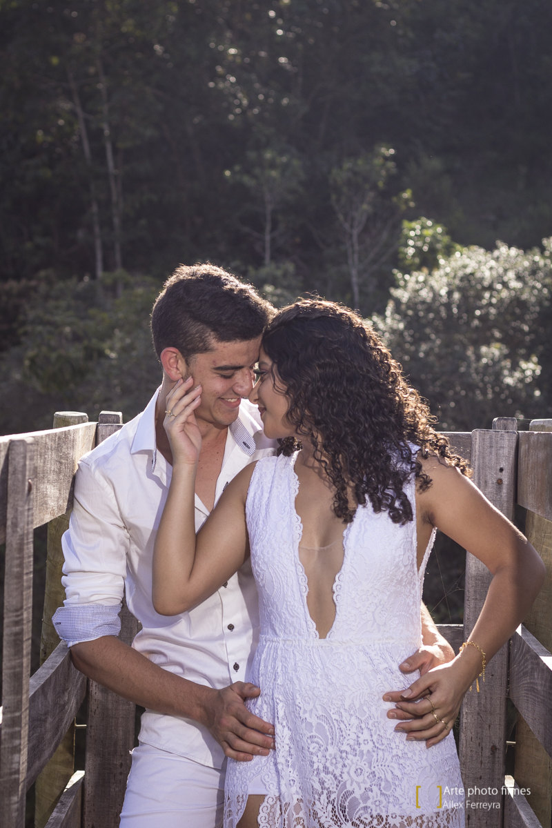 fotografo-ensaio-pre-wedding-casamento-Maryane-Darley-pousada-andorinhas-presidente-olegário-mg