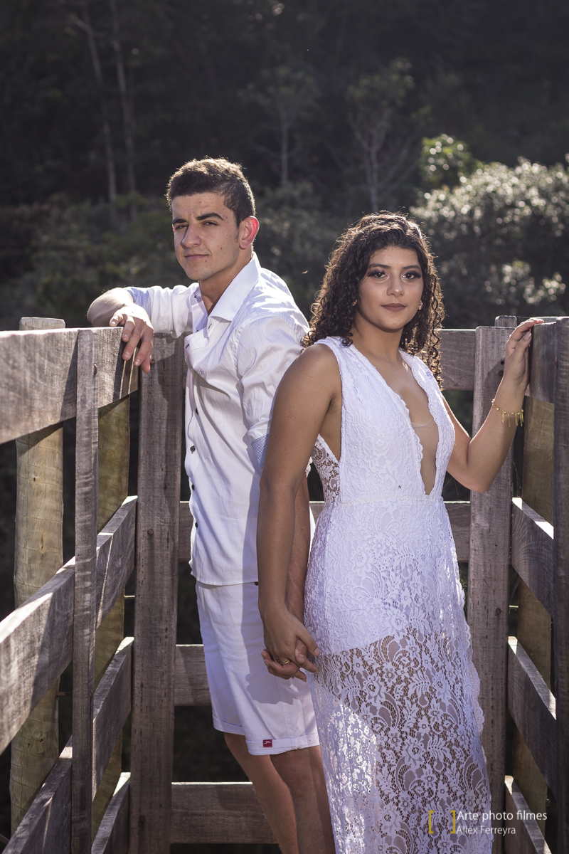fotografo-ensaio-pre-wedding-casamento-Maryane-Darley-pousada-andorinhas-presidente-olegário-mg